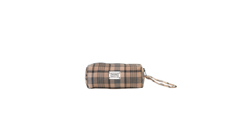 Soft Oak Check Stationary Pouch