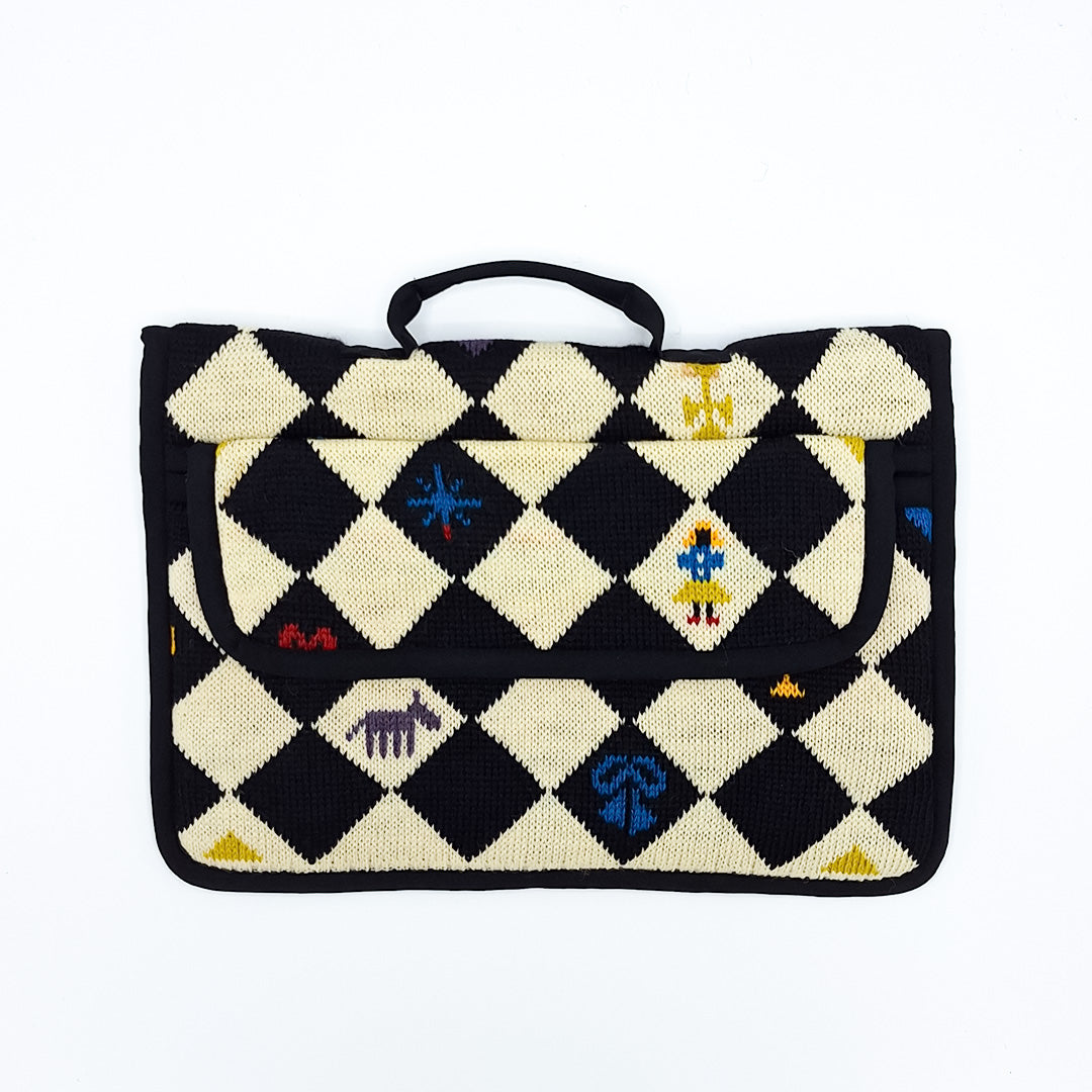 Harlequin Cream 14"