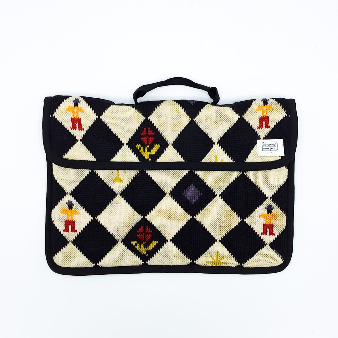 Harlequin Cream 14"