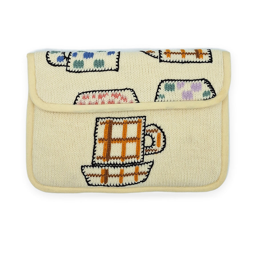 Teacup Social 13"