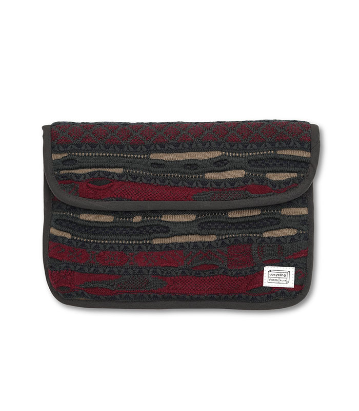 Crimson-Shadows-Wool-Sleeves-Featured-Image