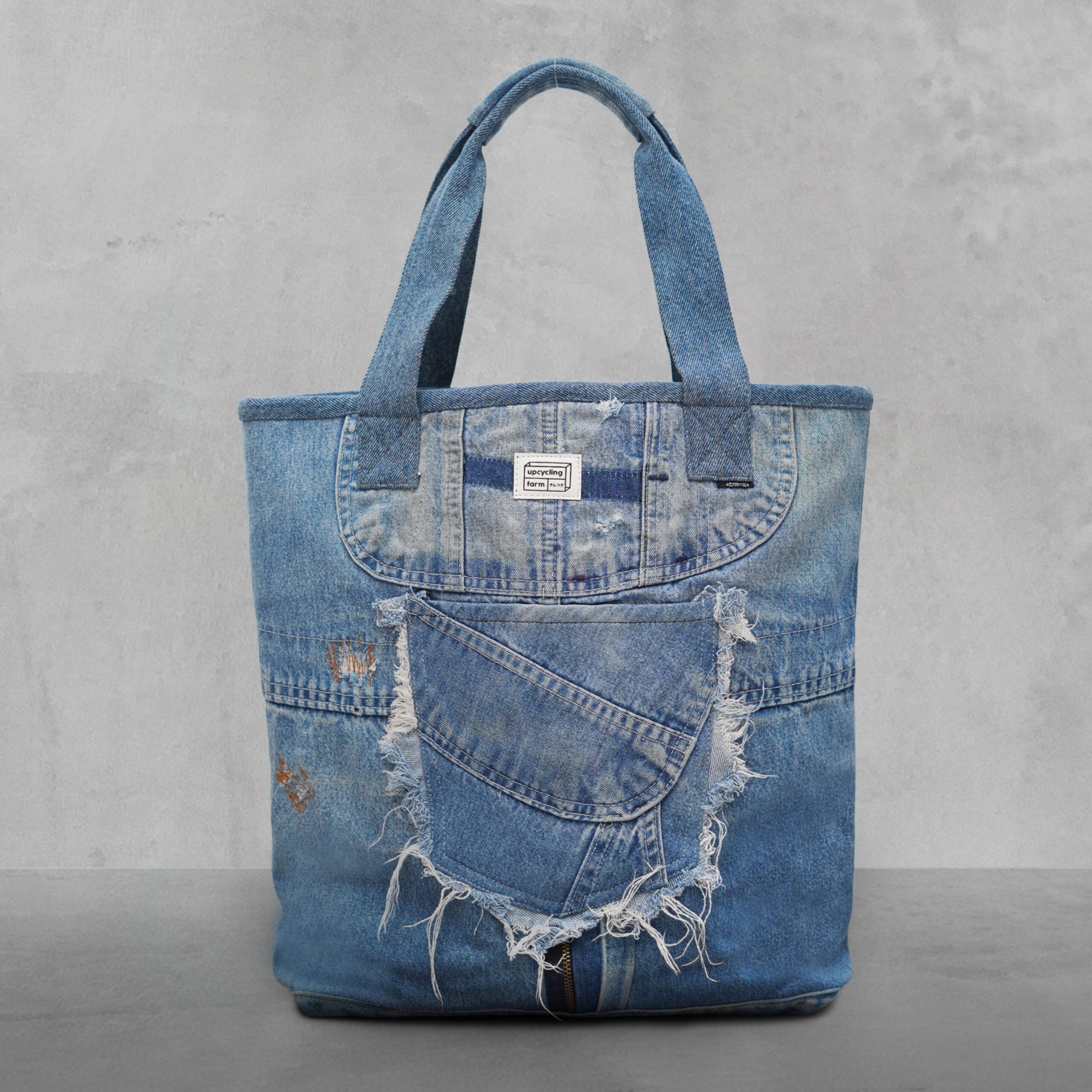 Nomad-Tote-Image-One